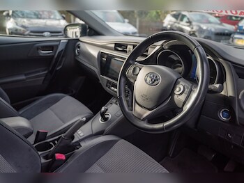 Used Toyota Auris 2016 for sale - 76970703: Photo