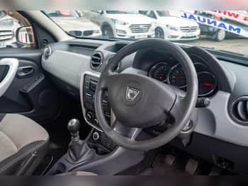 Used Dacia Duster 2016 for sale - 79711075: Photo