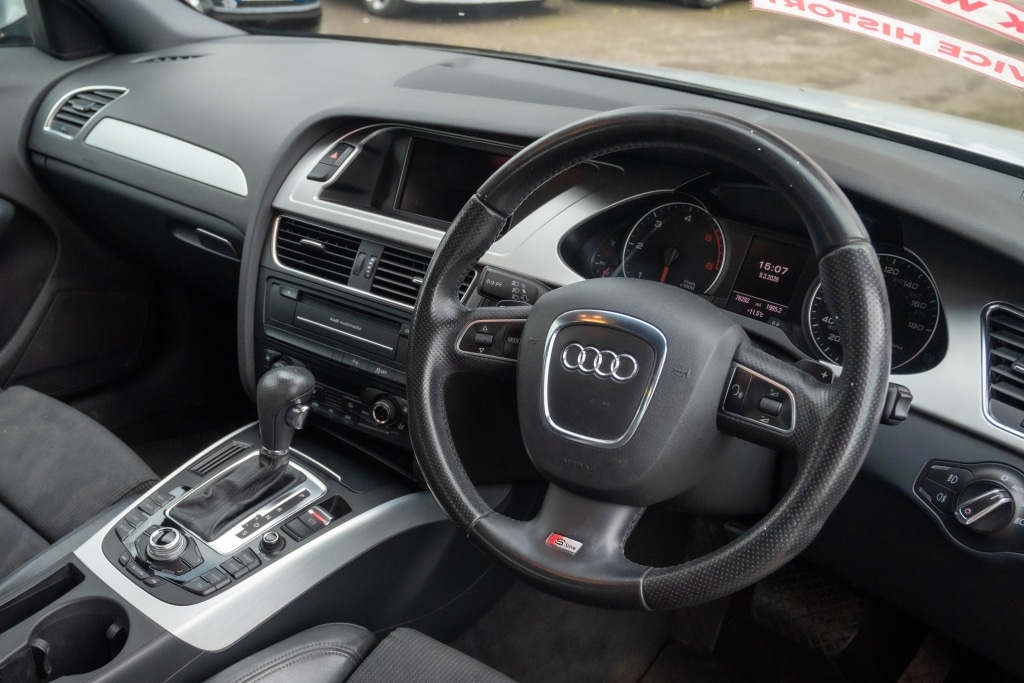 Used Audi A4 2012 for sale - 77807430: Photo 2