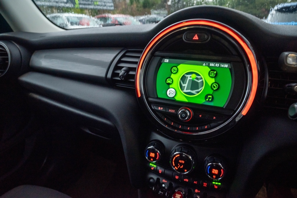 Used MINI Hatch 2019 for sale - 76817470: Photo 17