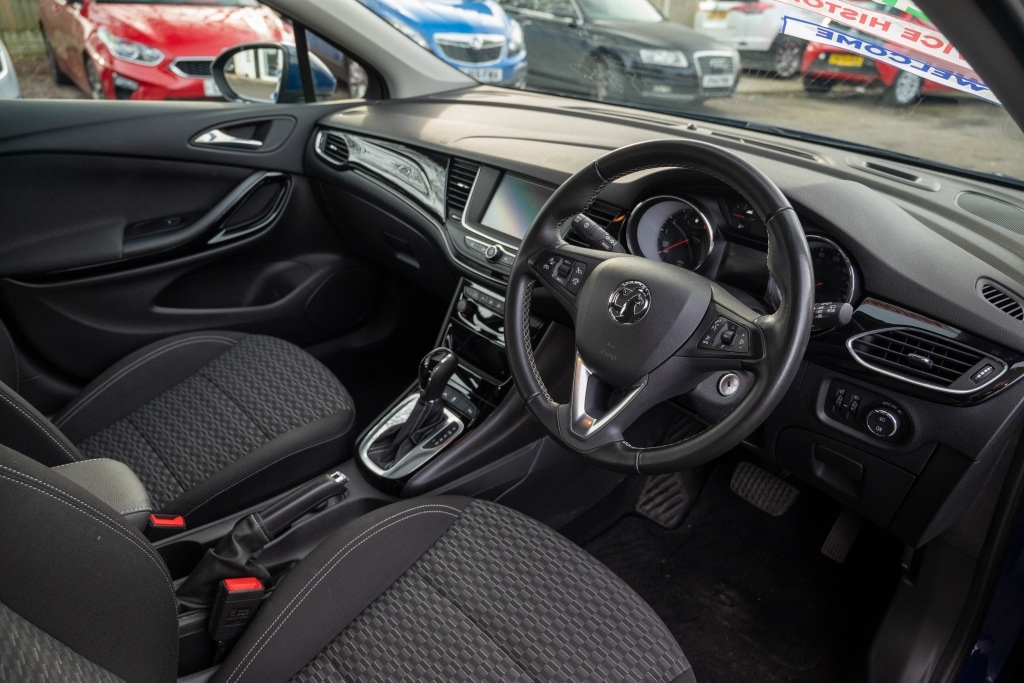 Used Vauxhall Astra 2018 for sale - 77584774: Photo 2