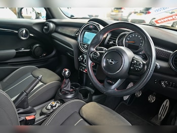 Used MINI Hatch 2018 for sale - 75836571: Photo
