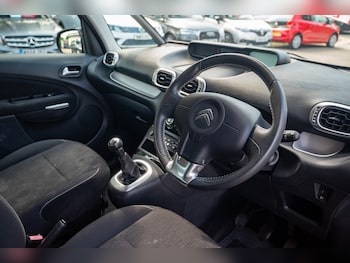 Used Citroen C3 Picasso 2013 for sale - 79515330: Photo