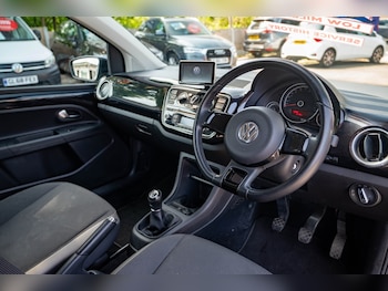 Used Volkswagen up! 2015 for sale - 79230750: Photo