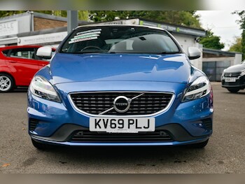 Used Volvo V40 2019 for sale - 75909196: Photo