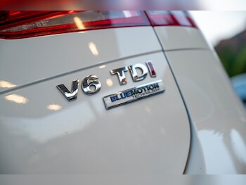 Used Volkswagen Touareg 2016 for sale - 77433896: Photo