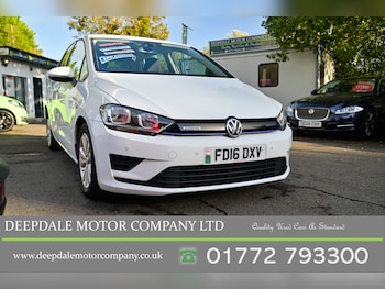 Volkswagen - Golf SV