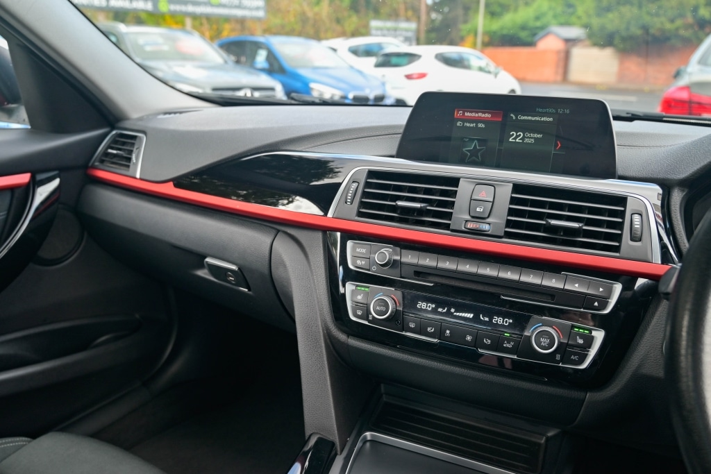 Used BMW 3 Series 2018 for sale - 76343048: Photo 23