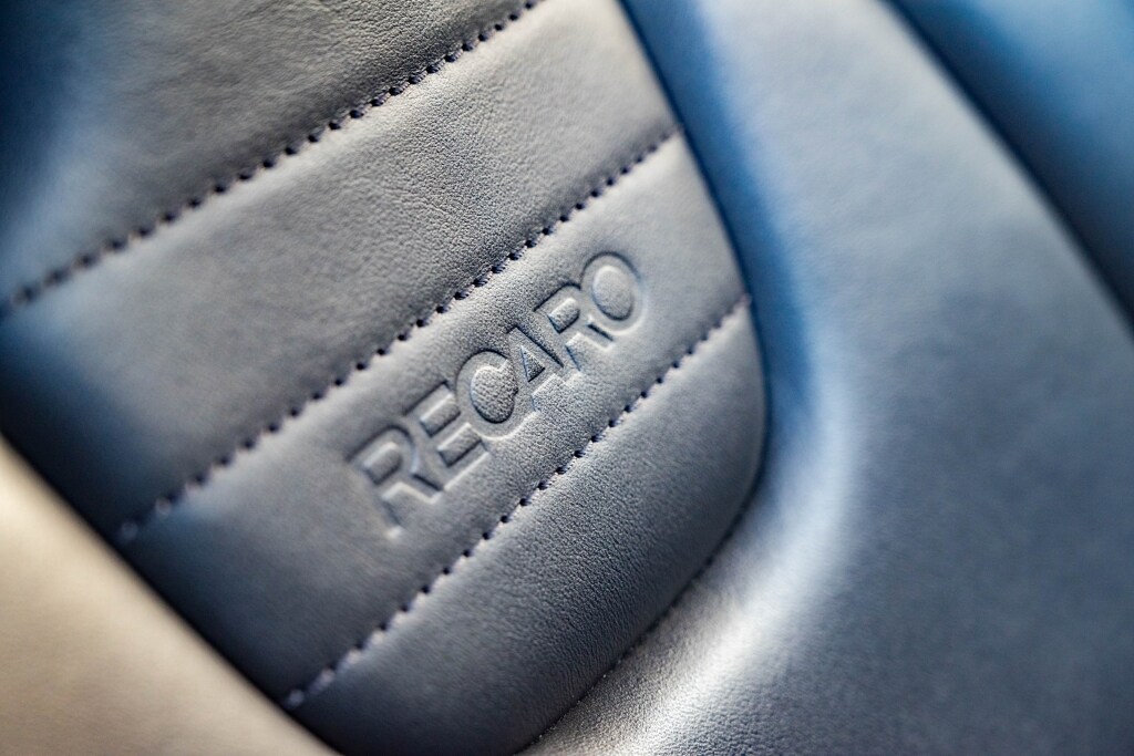 Used Vauxhall ADAM 2015 for sale - 76779207: Photo 2