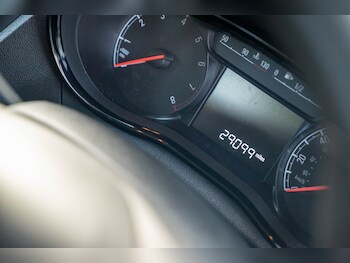 Used Vauxhall Viva 2016 for sale - 77357510: Photo