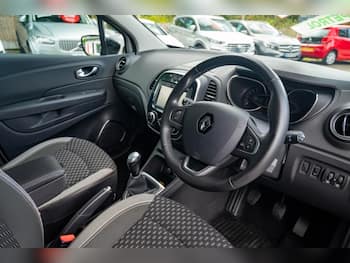 Used Renault Captur 2018 for sale - 79483479: Photo