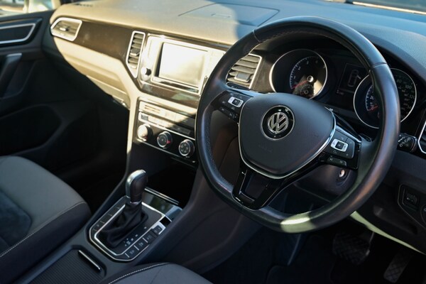 Used Volkswagen Golf SV 2016 for sale - 76007352: Photo 3