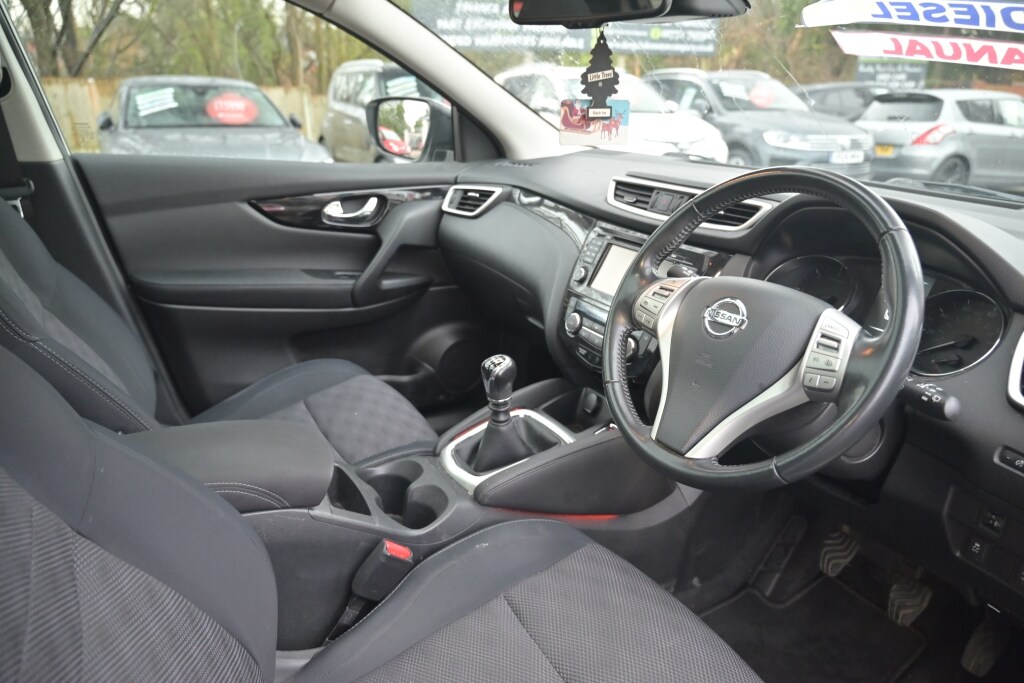 Used Nissan Qashqai 2015 for sale - 77300248: Photo 10