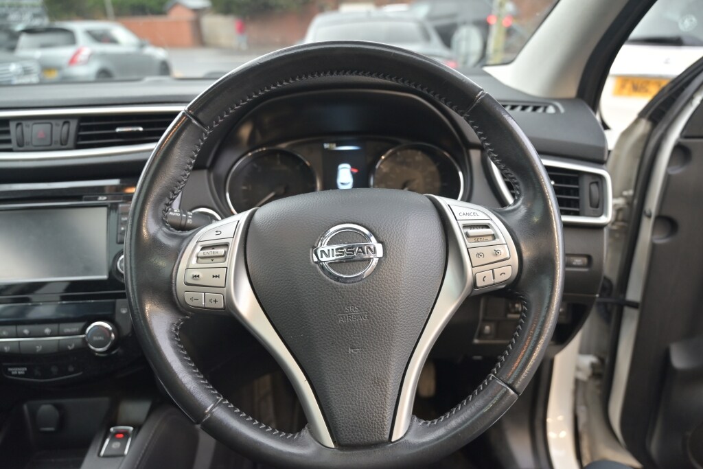 Used Nissan Qashqai 2015 for sale - 77300248: Photo 11