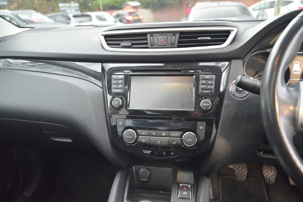 Used Nissan Qashqai 2015 for sale - 77300248: Photo 12