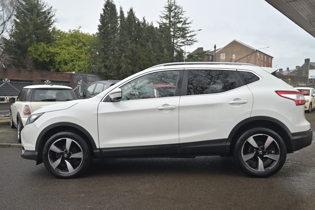 Used Nissan Qashqai 2015 for sale - 77300248: Photo 4