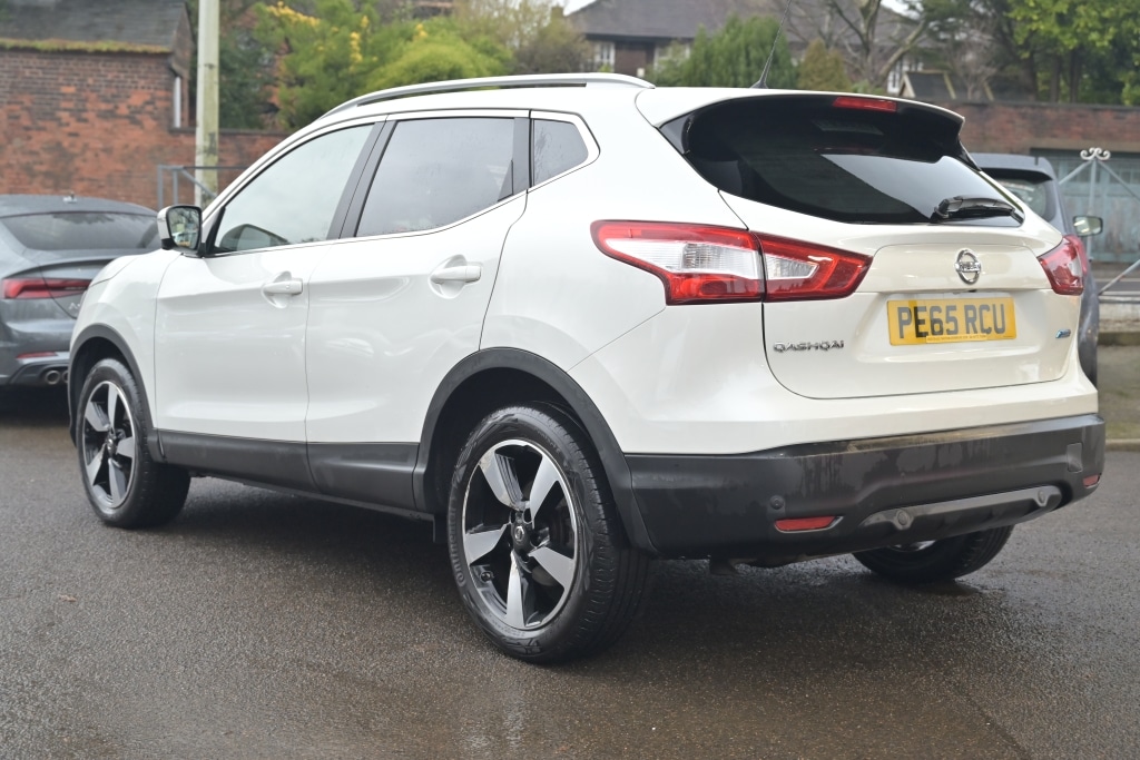 Used Nissan Qashqai 2015 for sale - 77300248: Photo 5