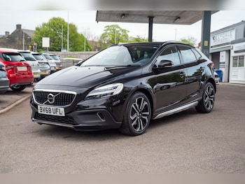 Used Volvo V40 2018 for sale - 78467672: Photo
