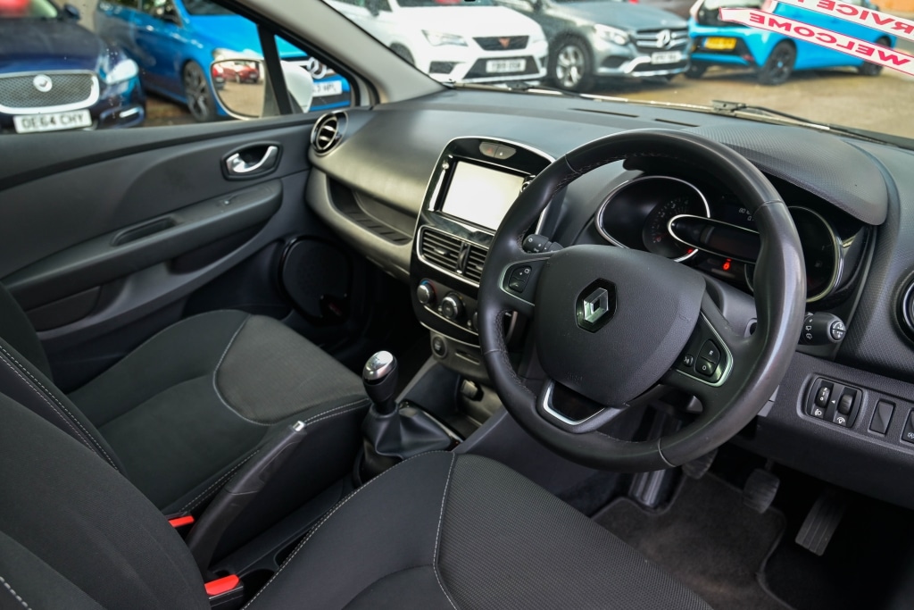 Used Renault Clio 2019 for sale - 75996593: Photo 3