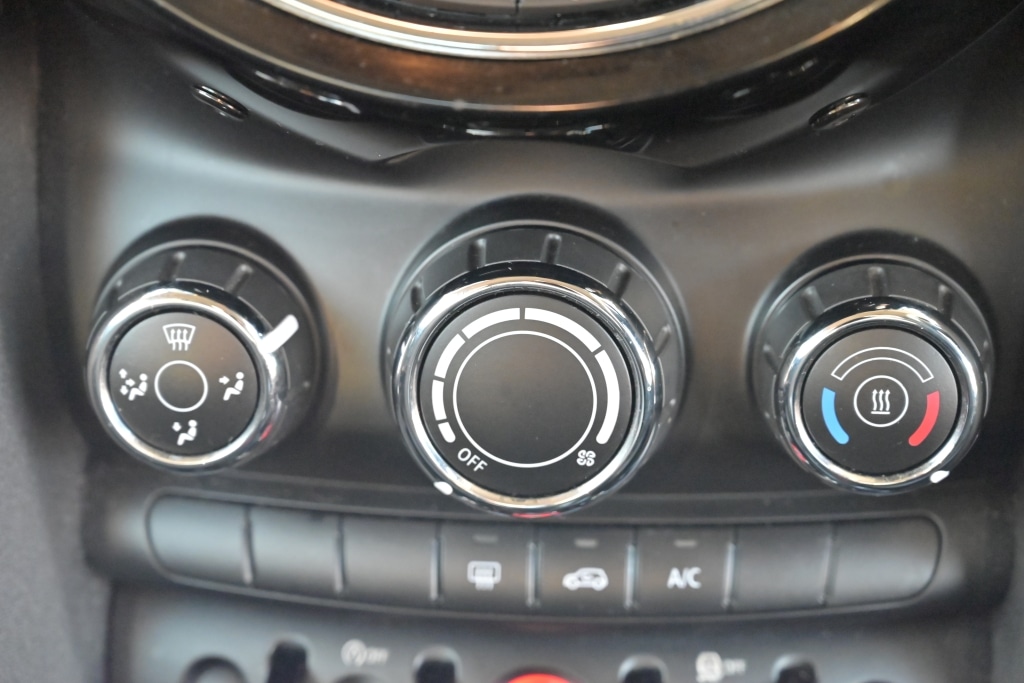 Used MINI Hatch 2017 for sale - 76906420: Photo 25