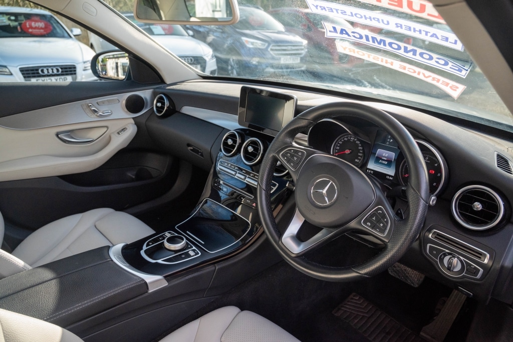 Used Mercedes-Benz C Class 2018 for sale - 77837284: Photo 2