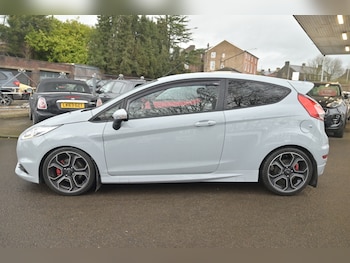 Used Ford Fiesta 2017 for sale - 77881377: Photo