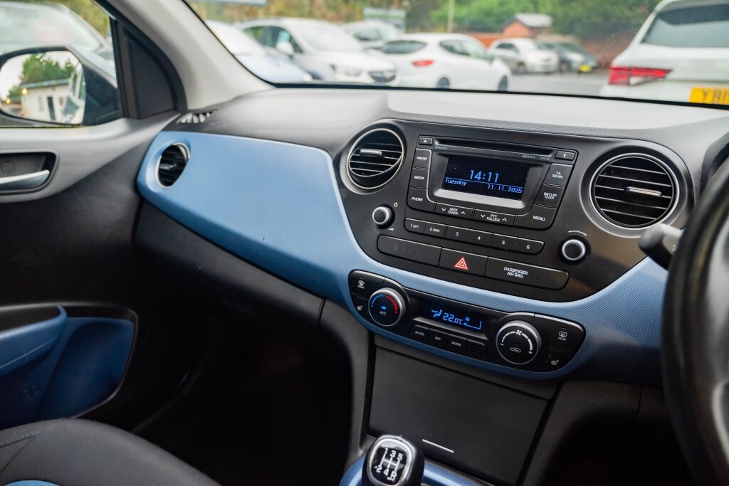 Used Hyundai i10 2016 for sale - 76543133: Photo 25