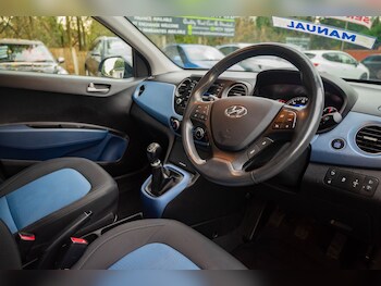 Used Hyundai i10 2016 for sale - 76543133: Photo