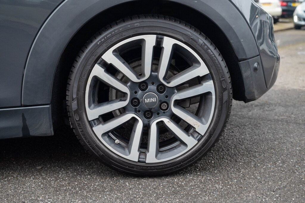 Used MINI Convertible 2019 for sale - 77423704: Photo 13