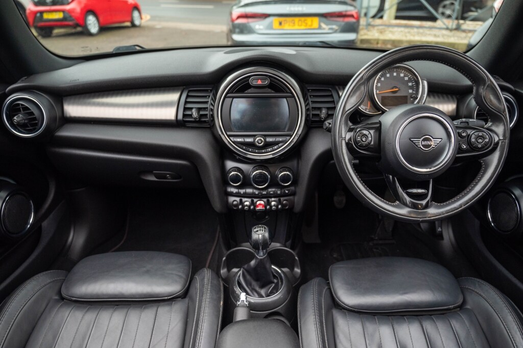 Used MINI Convertible 2019 for sale - 77423704: Photo 21