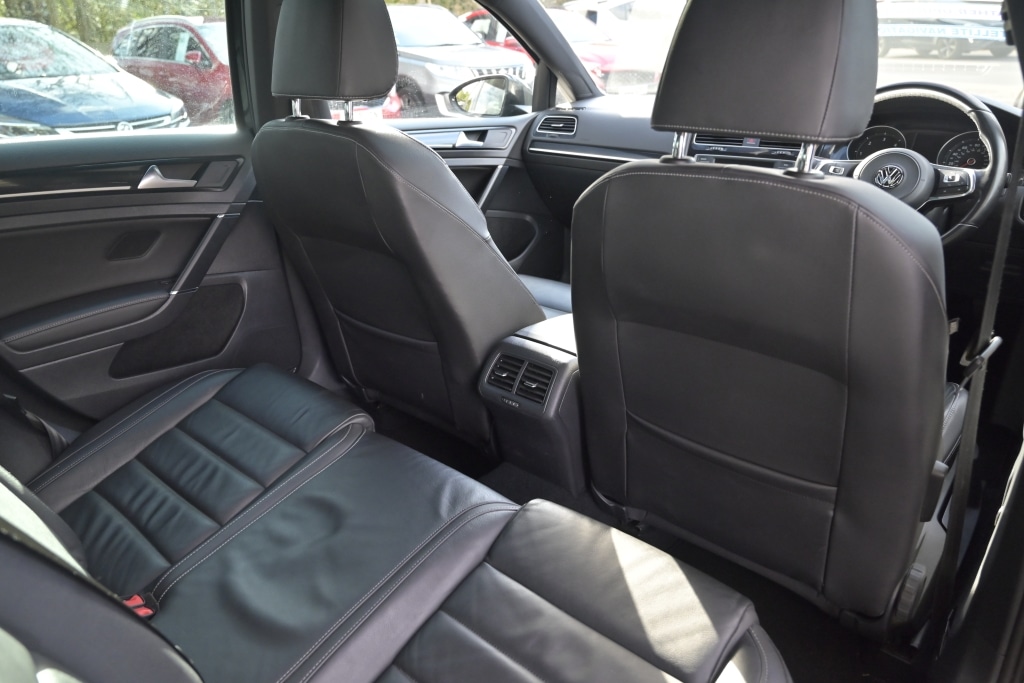 Used Volkswagen Golf 2016 for sale - 77652424: Photo 11