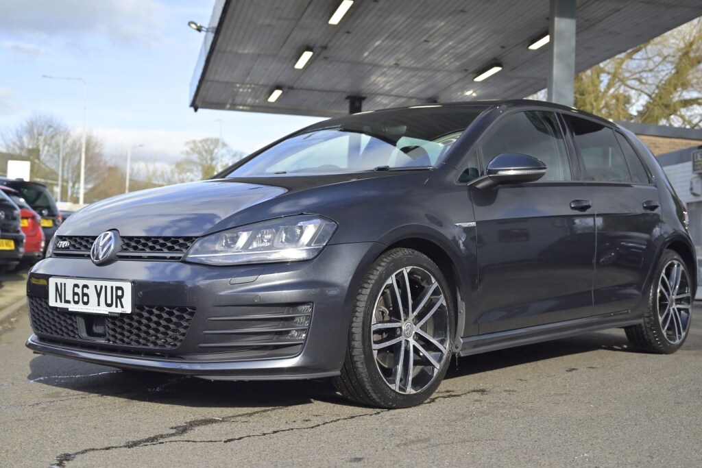 Used Volkswagen Golf 2016 for sale - 77652424: Photo 3