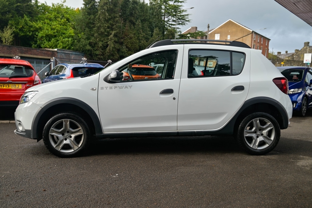 Used Dacia Sandero Stepway 2018 for sale - 75996597: Photo 6