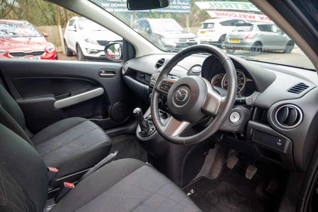 Used Mazda Mazda2 2013 for sale - 77419458: Photo 16