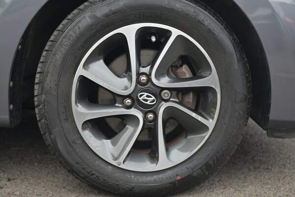 Used Hyundai i10 2017 for sale - 76305754: Photo 11