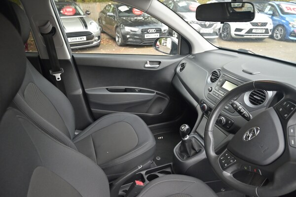 Used Hyundai i10 2017 for sale - 76305754: Photo 15