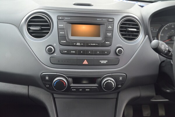 Used Hyundai i10 2017 for sale - 76305754: Photo 17