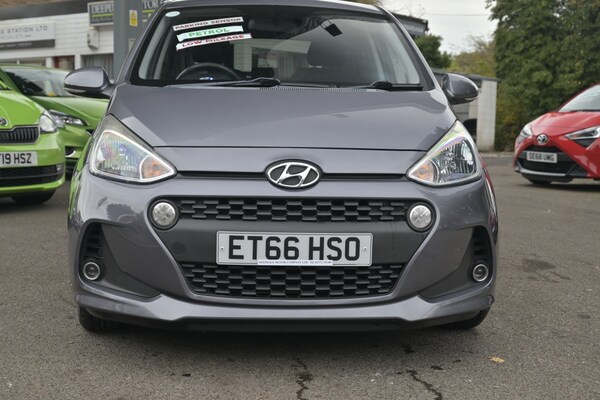 Used Hyundai i10 2017 for sale - 76305754: Photo 2