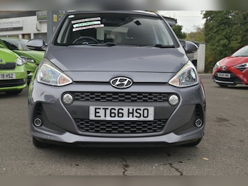 Used Hyundai i10 2017 for sale - 76305754: Photo 2
