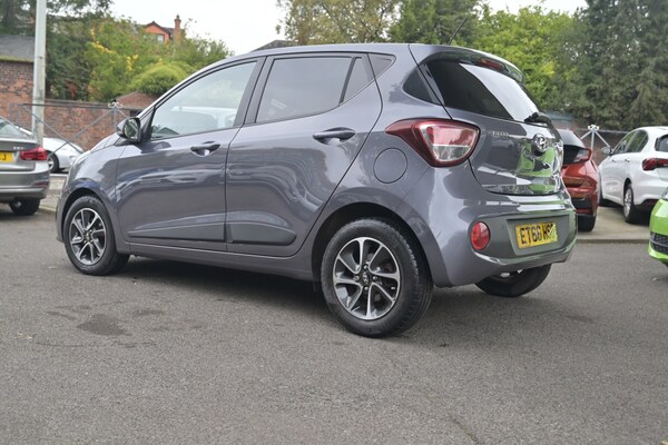Used Hyundai i10 2017 for sale - 76305754: Photo 5