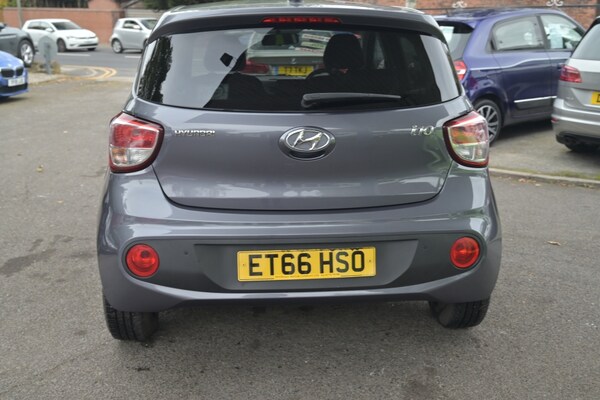 Used Hyundai i10 2017 for sale - 76305754: Photo 6
