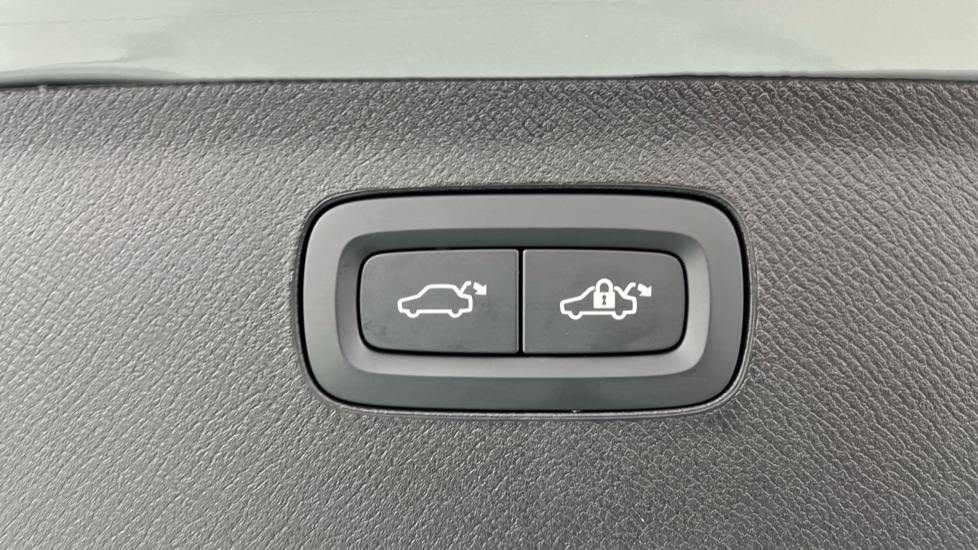 Used Volvo XC90 2025 for sale - 77067744: Photo 35