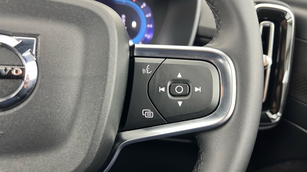 Used Volvo XC40 2024 for sale - 76999514: Photo 22