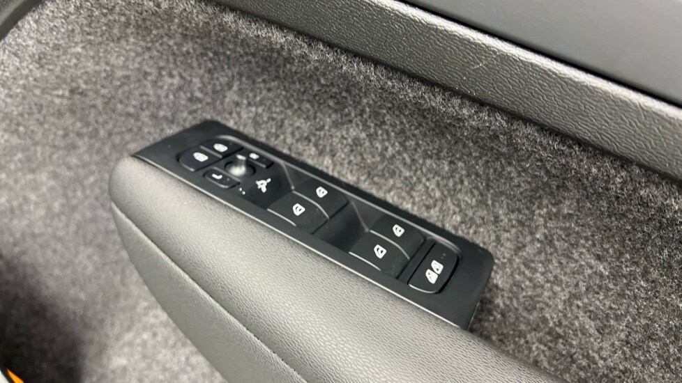 Used Volvo XC40 2024 for sale - 76999514: Photo 24