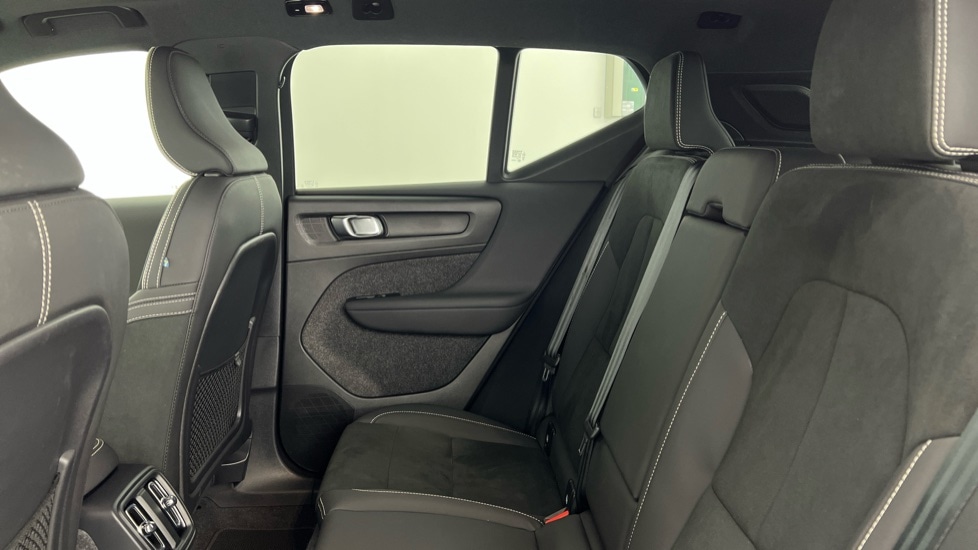 Used Volvo XC40 2024 for sale - 76999514: Photo 33