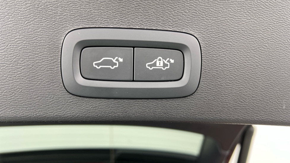 Used Volvo XC40 2024 for sale - 76999514: Photo 35