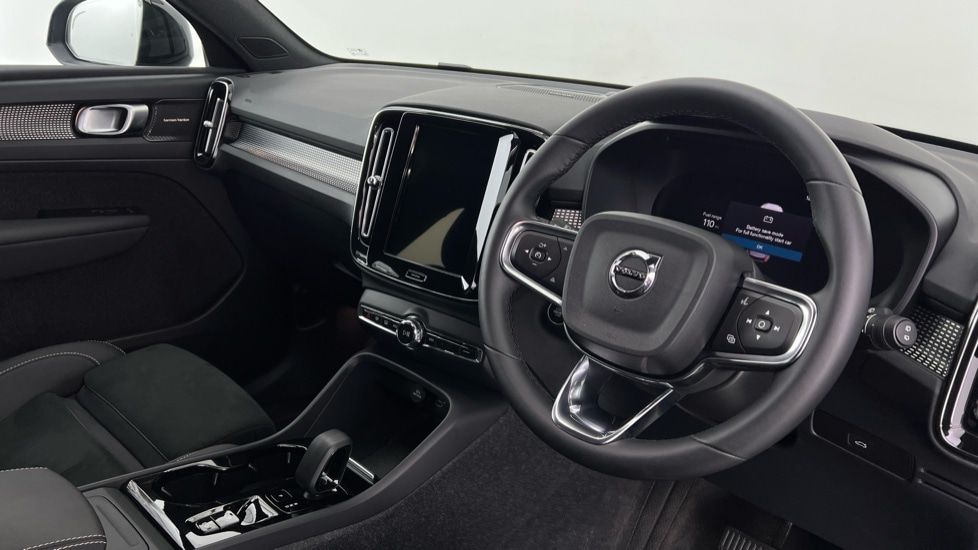 Used Volvo XC40 2024 for sale - 76999514: Photo 4