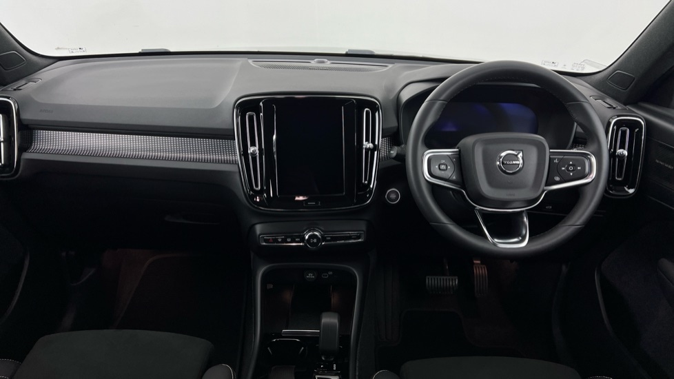 Used Volvo XC40 2024 for sale - 76999514: Photo 5