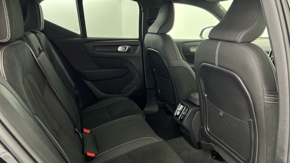 Used Volvo XC40 2024 for sale - 76999514: Photo 6