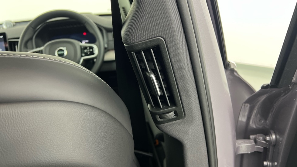 Used Volvo XC90 2025 for sale - 77164197: Photo 39